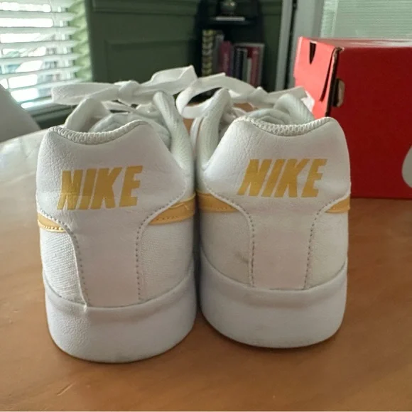 NIKE Court Legacy Low - White Canvas with Yellow/Gold details - Women’s 8.5 - Picture 8 of 9